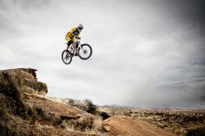 Travel insurance for extreme sports and activities